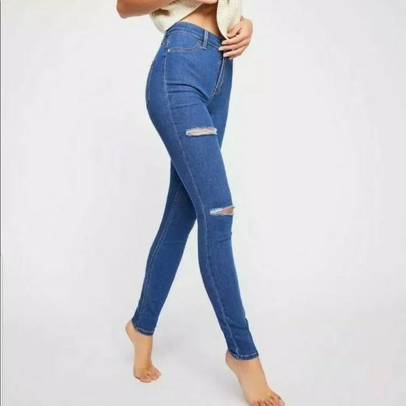 Free People Destroyed Long & Lean Skinny Jeans 26 - Picture 2 of 8